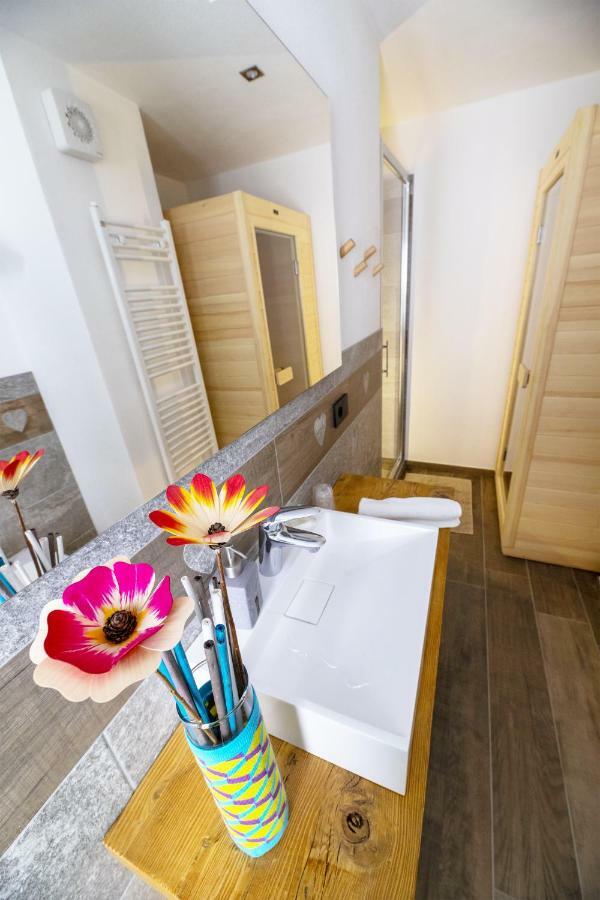 Fenat Aparthotel Introd Exterior photo